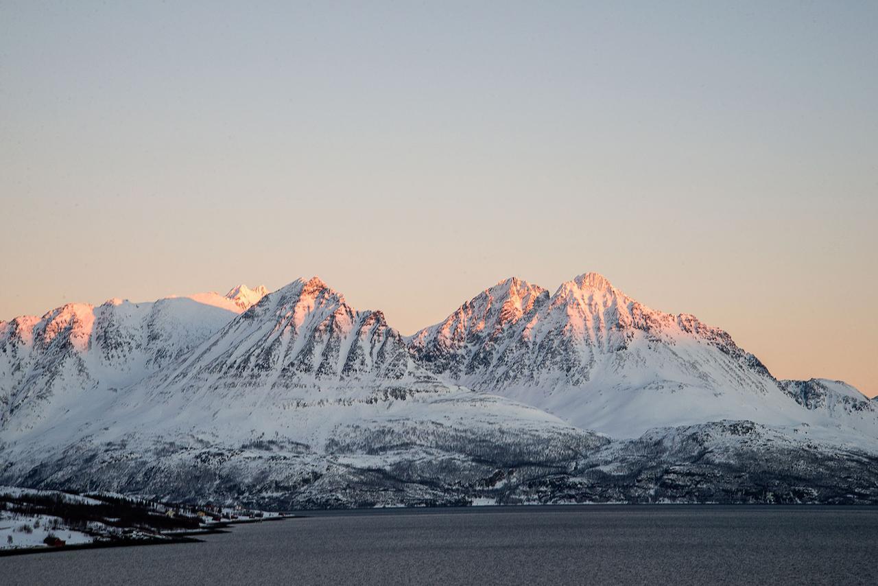 Arctic Panorama Lodge Uloybukta Luaran gambar